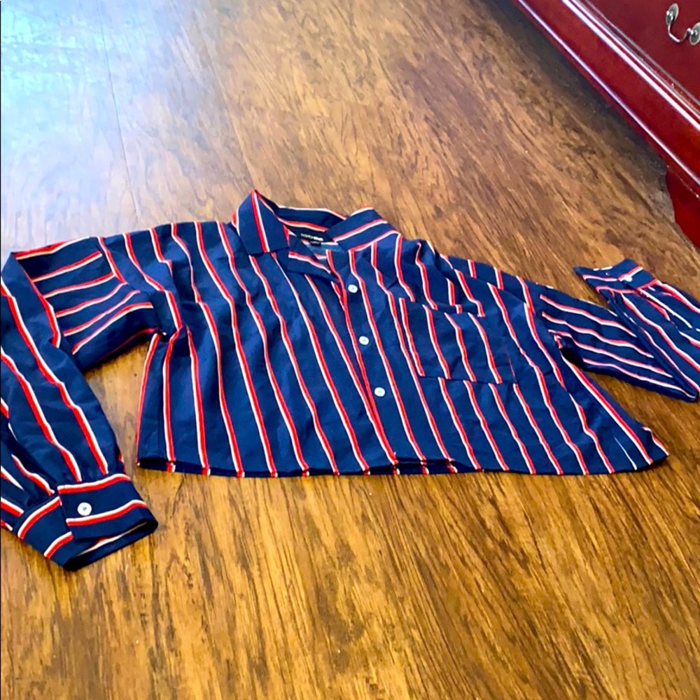 Modest, striped, very stylish, crop top!